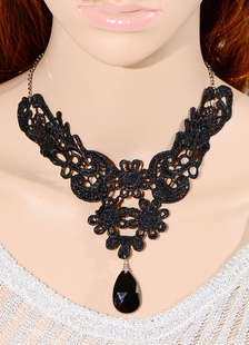 Fascinant collier en filet brillante