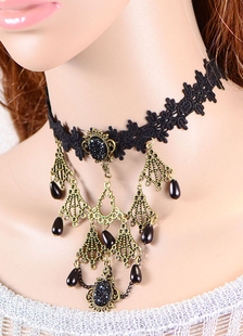 Collier gothique de gouttes en couches