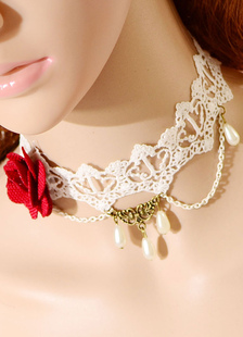 Collier maille fleur perle blanche
