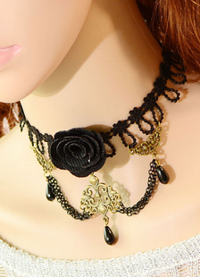 Gouttes de fleurs collier gothique hiérarchisé