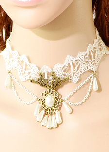 Collier de perles dentelle hiérarchisé de gouttes