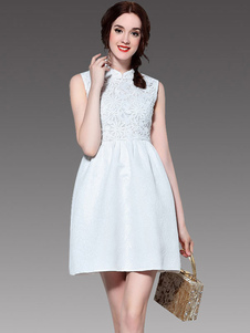 Stand collier dentelle sans manches robe patineuse de façonnage