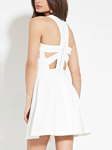 Skater blanc habille les robes des femmes Backless découpes Slim Fit Flare court