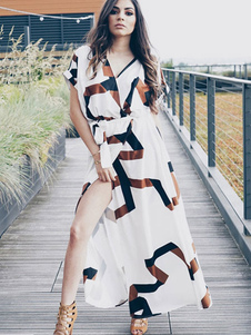 Robe longue blanche en chiffon imprimé géométrique surdimensionné avec ceinture col V