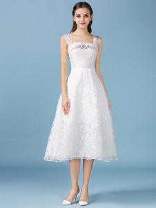 Dentelle blanche robe patineuse brodé collier carré féminin évasé robe