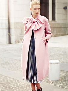 Manteau rose Bow manches longues Stand collier Long manteau boutonné des femmes avec poches