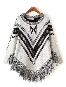 Contraste couleur glands pull Jacquard maille féminin de chandails Poncho élégant