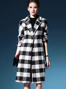 Énigmatique manteau d'hiver femme en tweed gris clair écossais avec bouton thermique revers cranté