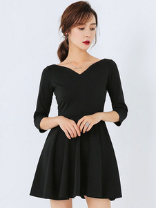 Élégente robe skater rétro en lycra spandex noir unicolore convenable col V