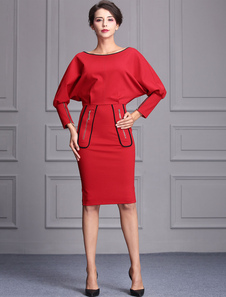 Robe bodycon en brocart col bateau unicolore fendu