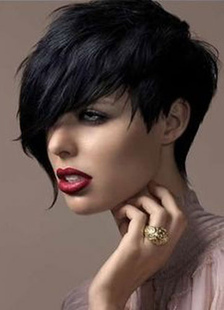 Délicate perruque 8 inches noire ébouriffée en faux cheveux frange oblique