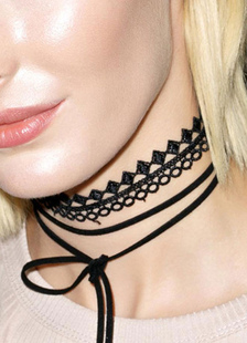 Délicat collier mode ornement métallique