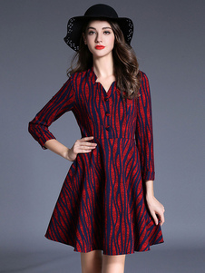 Chic robe skater mode en acétate de cellulose bordeaux impression moulant avec bouton col V