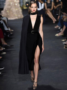 Petite robe noire dos nu plongeant sans manches femmes de scinder la robe avec drapé de côté