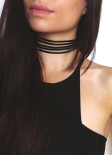 Délicat collier en velours côtelé gothique