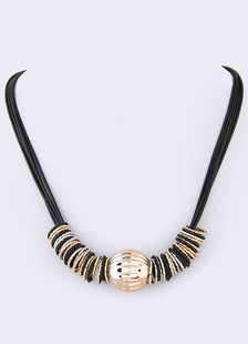 Délicat collier métallique style européen