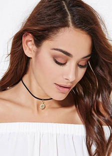 Délicat collier métallique style européen