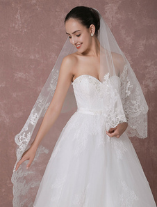 Voile 1 couche en voile de tulle avec dentelle forme de cascade