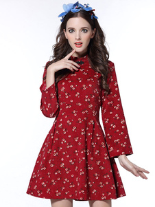 Élégente robe skater rétro en acétate de cellulose impression moulant plissé col montant