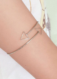 Bracelet de menottes fabuleux métallique style européen triangulaire