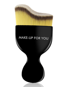 Pinceaux de maquillage noirs en micro-fibres