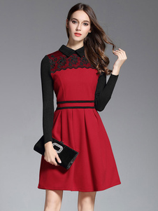 Séduisante robe skater mode en acétate de cellulose bicolore plissé avec dentelle col Peter Pan