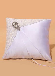 Oreiller d’anneau porteur oreiller Satin strass blanc perlé de mariage avec des rubans