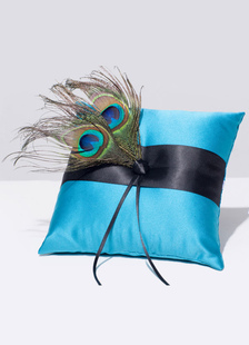 Anneau porteur oreiller Satin bleu paon plumes rubans détail mariage oreiller