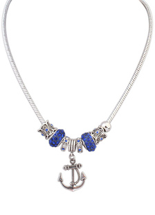 Bleu strass Anchor perlé pendentif de la femme de charme collier