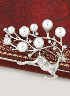 Les bijoux de Noël Noël Brooches Rhinestone Running cerf féminin en argent