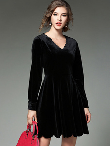 Patineuse noire robe velours V cou manches longues plissé Slim Fit Flare