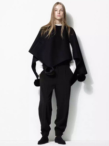 Noir irrégulier surdimensionné à poil court Poncho manteau laine mélange féminin avec pompons