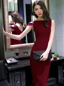 Robe bodycon bordeaux col bateau à dos décollé