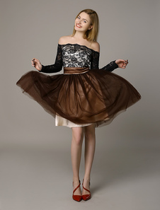 Robe de cocktail A-ligne en tulle marron foncé hors de l'épaule plissé