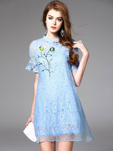 Robe fascinante droite style éthnique en organza unicolore à demi-transparence brodé col montant