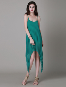 Robe d'été verte en chiffon unicolore plissée à bretelles