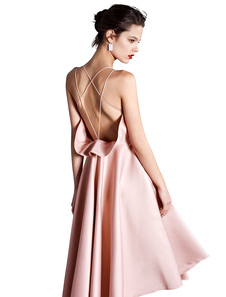 Bretelles dos-nu volantée rose robe de partie