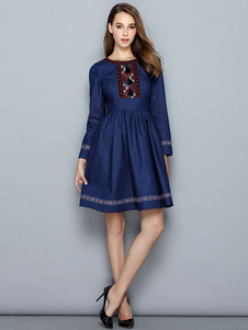 Denim Skater robe bleu profond autour de cou manches longues brodé robe plissée Flare
