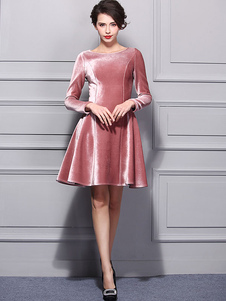 Skater rose robe velours autour de cou manches longues Slim Fit Flare plissé robe pour femmes