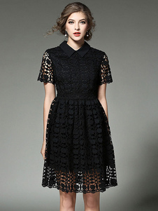 Manches courtes col Turndown robe de dentelle noire coupé robe patineuse pour femmes