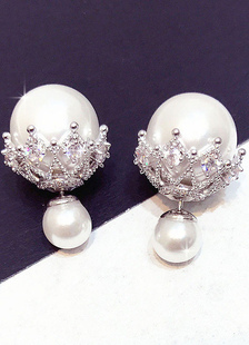 Blanc Stud boucles d’oreilles perles élégantes percé oreille broches pour les femmes