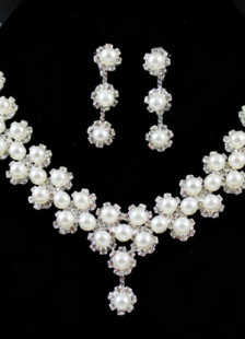 Parure de bijoux nuptiale, forme de fleur, plaqué argent et imitation perles et pierres du Rhin