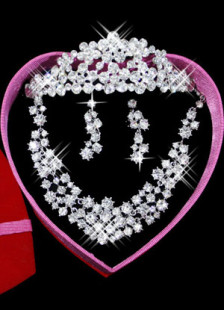Attractive White Metal Rhinestone Flower Jewelry Set For Bridal