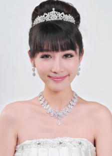 White Metal Jewelry Set For Weddings
