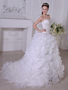 Robe de mariage ivoire brodée bustier à traîne