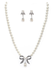 Ensemble de bijoux nuptial avec noeud papillion perlé