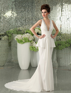 Robe de mariage fourreau ivoire en chiffon avec col V à traîne courte