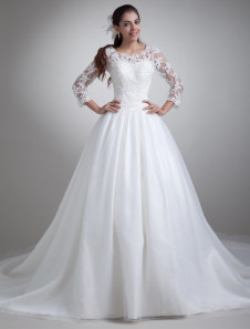 Robe de mariage boule blanche en organza à traîne courte avec col rond