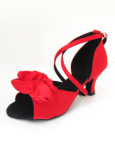 Adorables chaussures personnalisées de latine en soie et satin rouge avec ruban aux chevilles