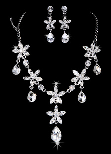 Ensemble de bijoux design de gouttes à rhinestone